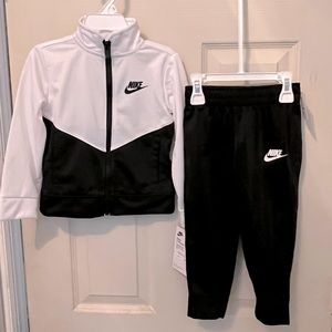 *Brand New* black & white nike tracksuit toddler